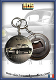 Badge /Magnet/ porte clé décapsuleur  Panhard PL 17 noir et blanc