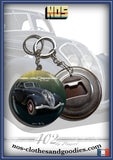 badge / magnet /porte clé décapsuleur Peugeot 402 noire