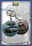 badge / magnet /porte clé décapsuleur Peugeot 504 coupé verte